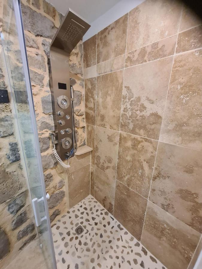 Gite Du Vallon Des Sources Мийо Екстериор снимка